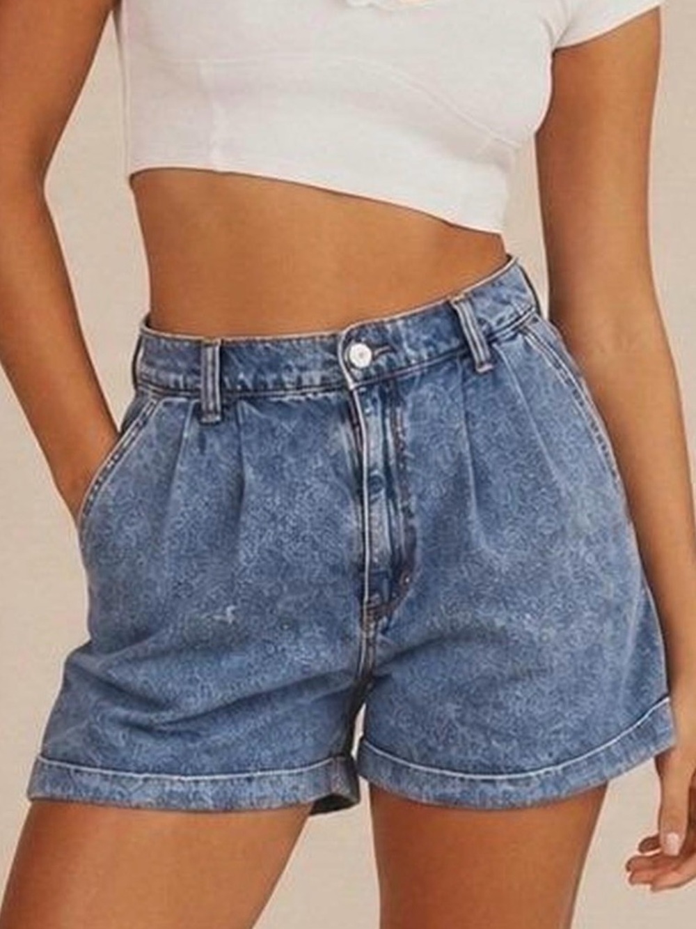American Eagle High Rise Acid Wash Mom Short Size 4